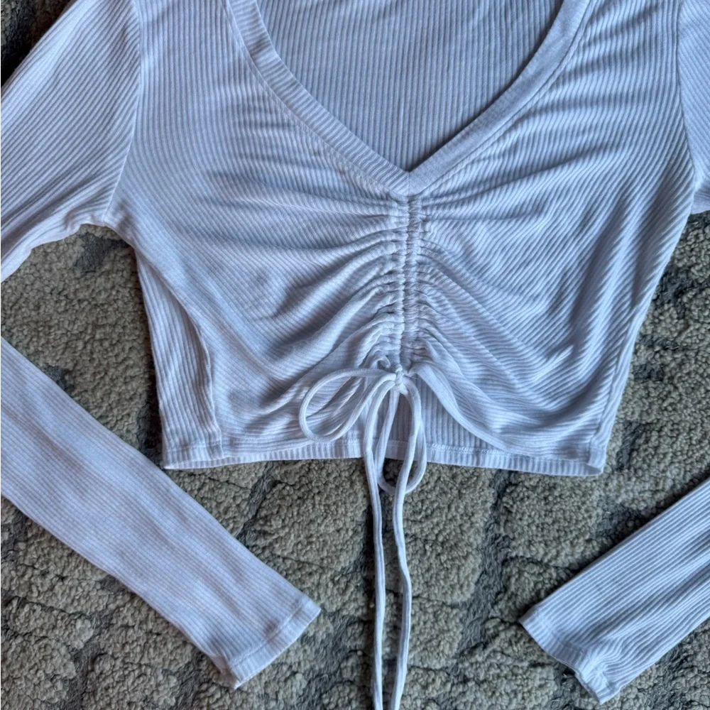 ALO Yoga White Ruched Long Sleeve Crop Top